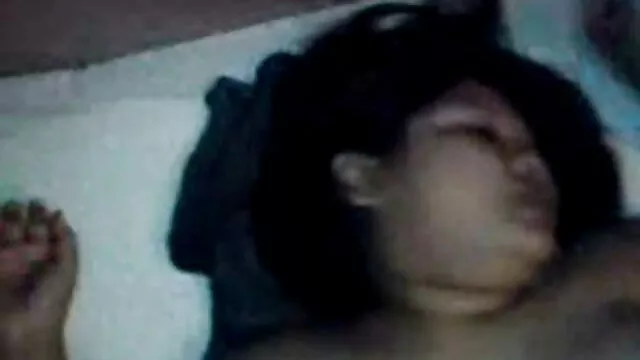 Porno pas d'inscription  Luxuriante femme au foyer est une grosse bite conduit dans le cul film érotique en français gratuit