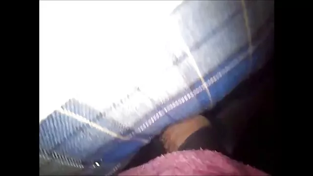 Porno pas d'inscription  La fille bronzée du Père n'a pas pu résister au Père moustache et a video ertique gratuite abandonné