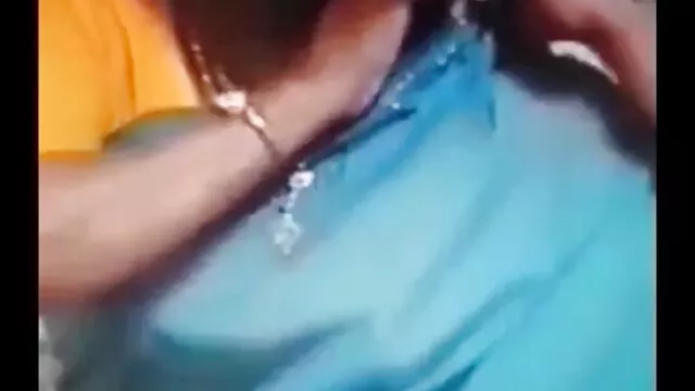 Porno pas d'inscription  Slim skinny étiré sa film erotique amateurs chatte rasée sur la bite de son grand amant