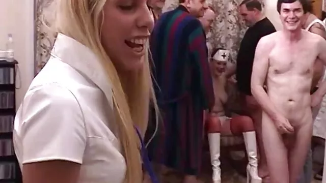 Porno pas d'inscription  Elle était tellement excité par l'odeur de video film erotique pop qu'elle a même eu des relations sexuelles avec un ami directement dans la cuisine