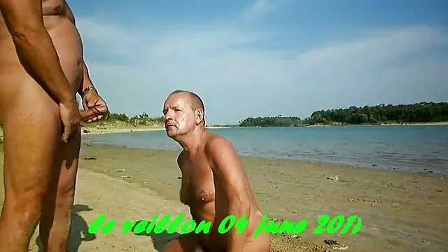 Porno pas d'inscription  Deux plantureuse blondes film érotique en français gratuit sont impliqués dans gruppese Med avec noir hommes