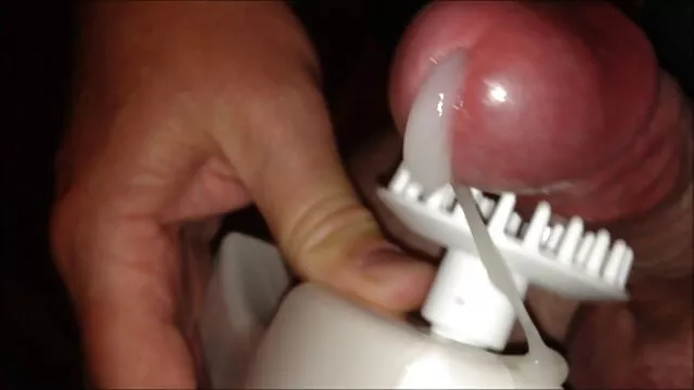 Porno pas d'inscription  La beauté hongroise dort pour la masturbation dans la douche et les pieds du video erotique gratuit voisin