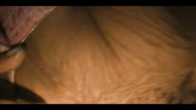 Porno pas d'inscription  Seins russes lancé avec un vibromasseur orgasmique video film erotique